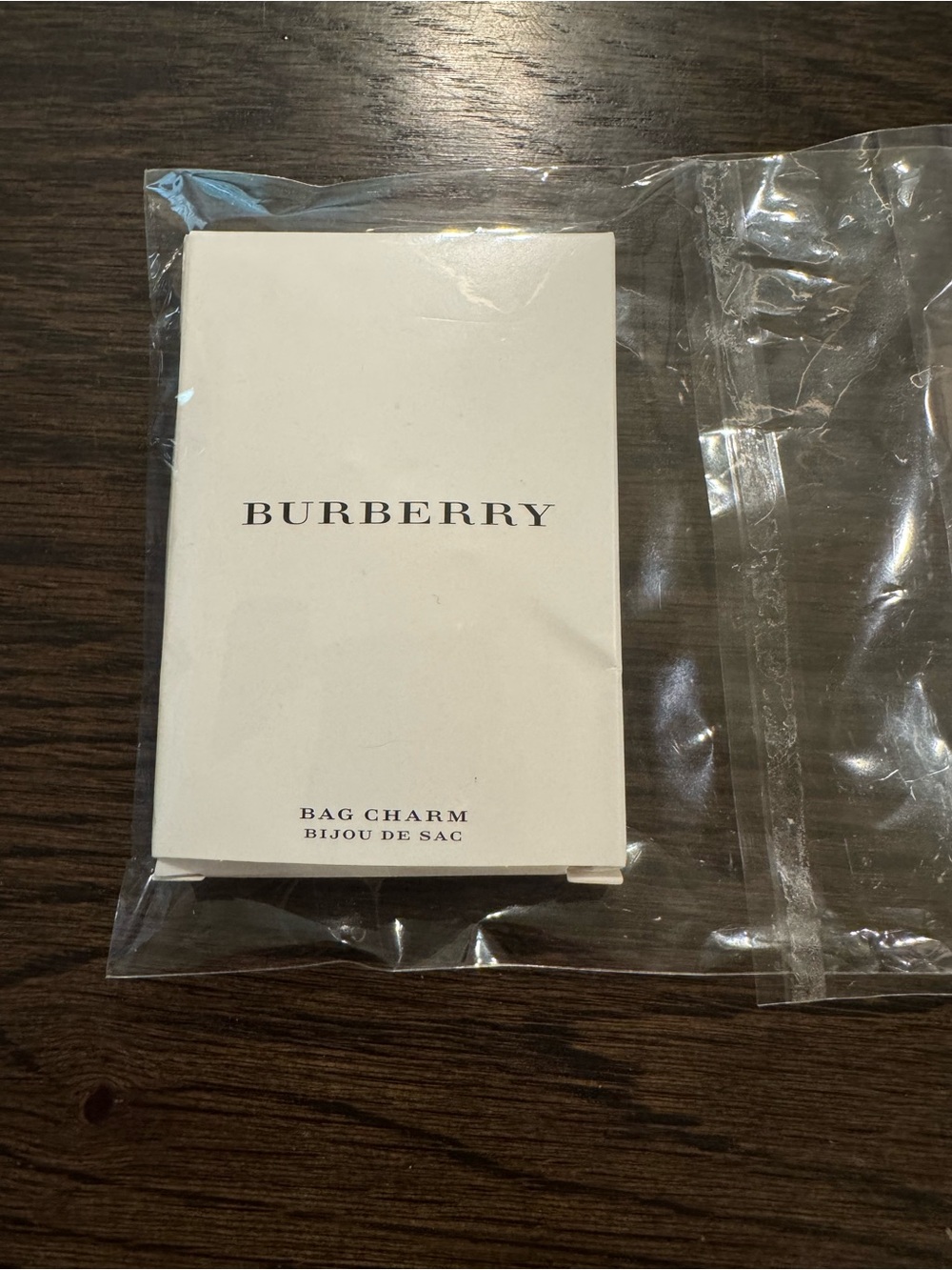 NWT - Burberry Gold Open Heart Keyring or bag charm with Pink Bow - Picture 9 of 9